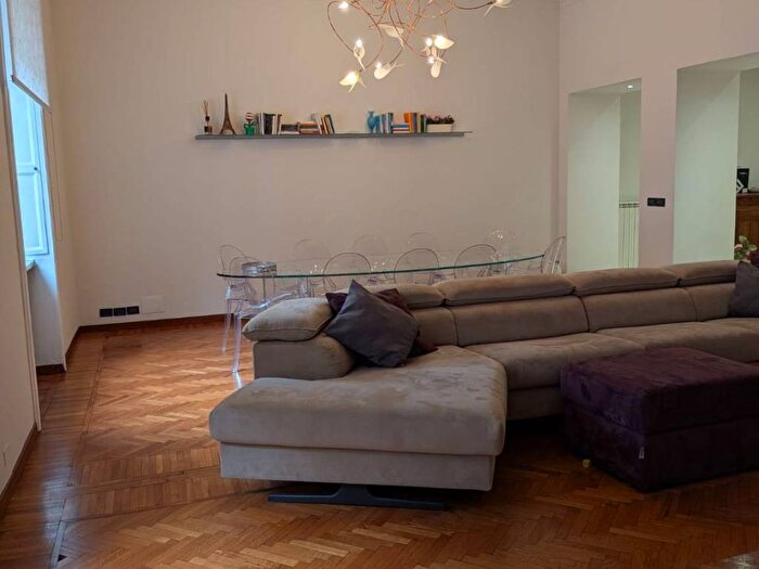 Appartamento con 5 locali in affitto in Via Antonio Gramsci, Via Roma, Torino