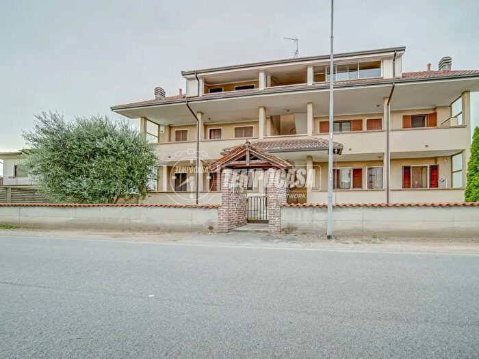 Appartamento trilocale in vendita in Via J F Kennedy, Robecchetto Con Induno