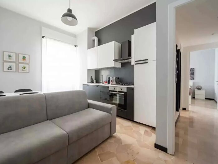 Appartamento monolocale in affitto in Via Santa Sofia, Milano