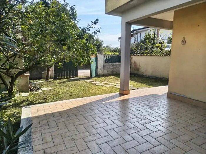 Casa trilocale in vendita in Via Alessandro Manzoni, Anzio