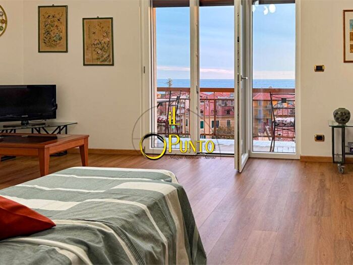 Appartamento quadrilocale in affitto in via Giusti, Ospedale, Sanremo