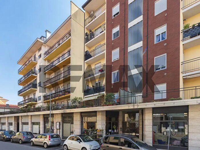 Appartamento trilocale in vendita in Via Oberdan, Ferno