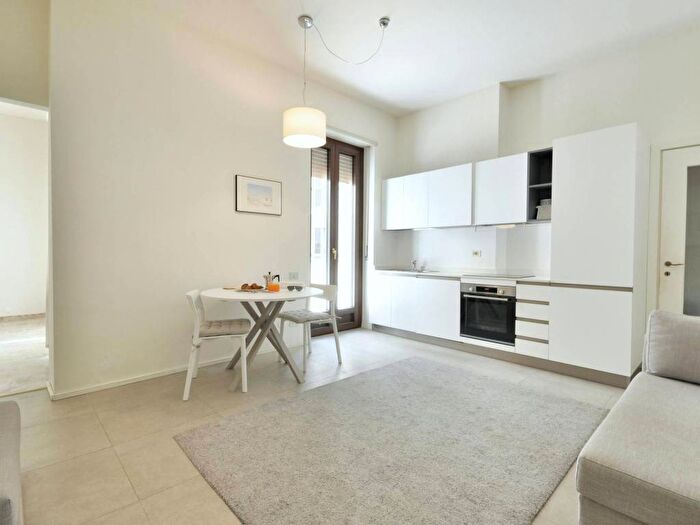 Appartamento monolocale in affitto in Via Vincenzo Monti, Vincenzo Monti, Milano