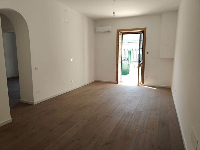 Appartamento trilocale in affitto in Via Galileo Galilei, Teverola