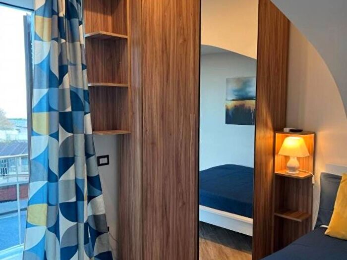 Appartamento monolocale in affitto in Corso Vittorio Emanuele, Piazza Amedeo Parco Margherita, Napoli