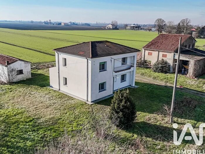 Casa con 6 locali in vendita in Via Virgiliana Pilastri, Bondeno