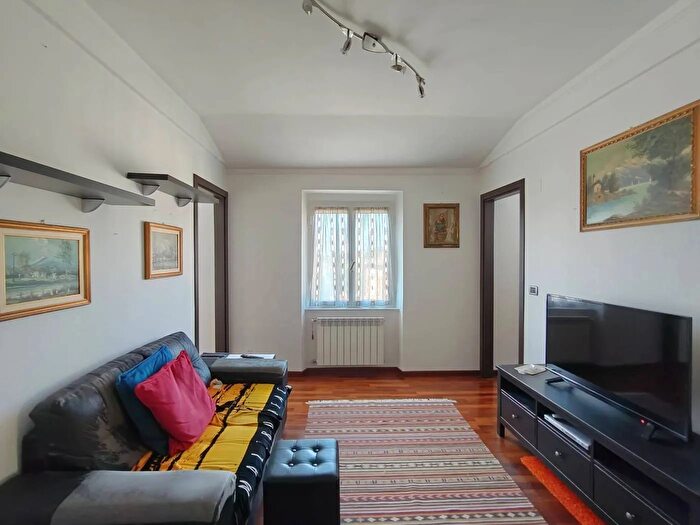 Appartamento trilocale in vendita in Zona Quarto Genova, Genova