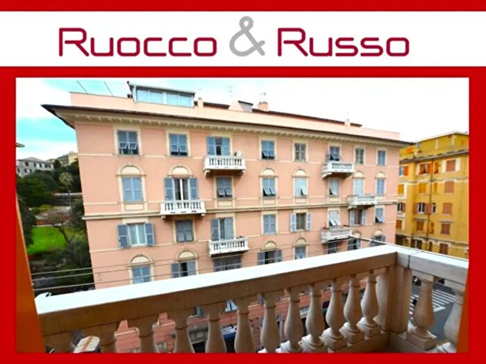 Appartamento trilocale in vendita in Via Giovanni Torti, Genova