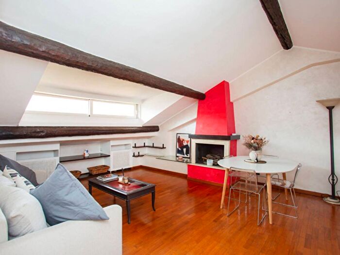 Appartamento trilocale in affitto in Via Panfilo Castaldi, Porta Venezia, Milano
