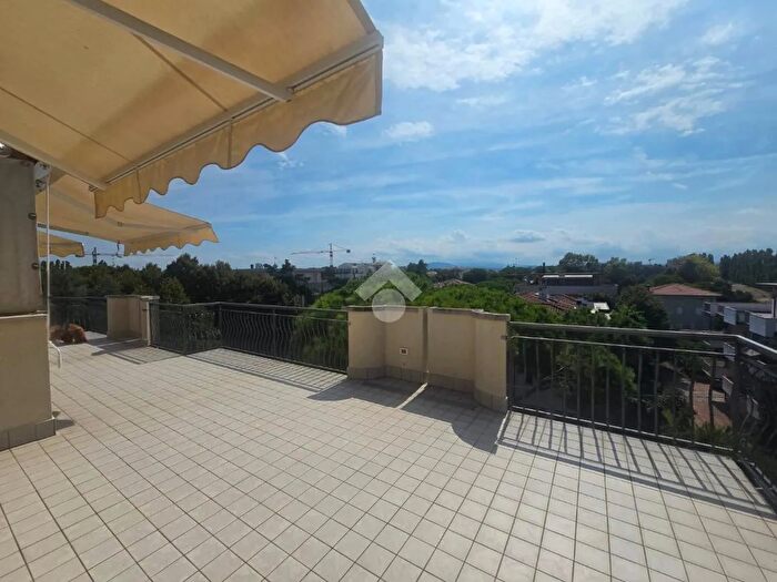 Appartamento trilocale in vendita in Via Salvatore Pironi, Rimini