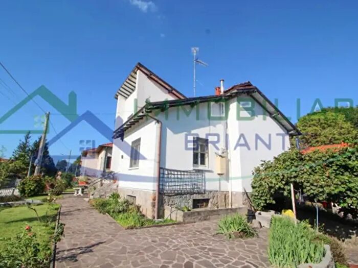 Casa quadrilocale in vendita in Via Valle, Somma Lombardo