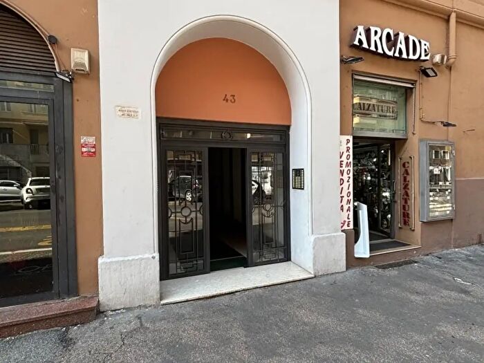 Appartamento trilocale in vendita in Viale Eritrea, Roma