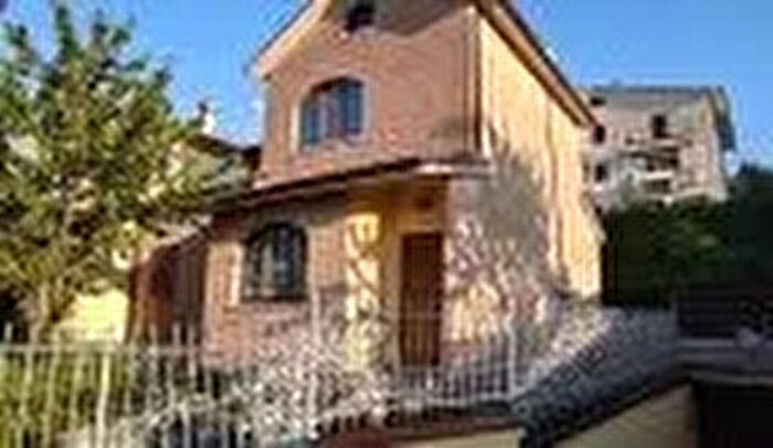 Casa con 7 locali in vendita in Via Trentavisi Cingoli MC Italia Cingoli Trentavisi, Cingoli