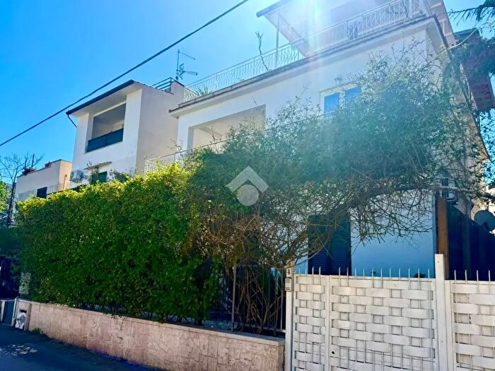 Appartamento quadrilocale in affitto in Via Clio, Palermo