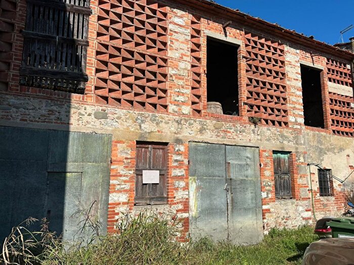 Casa con 6 locali in vendita in Capannori