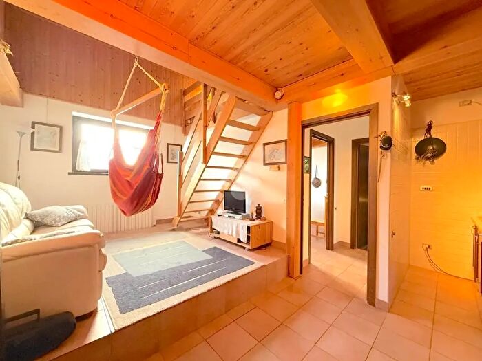 Appartamento trilocale in vendita in Via Sauze, Sestriere