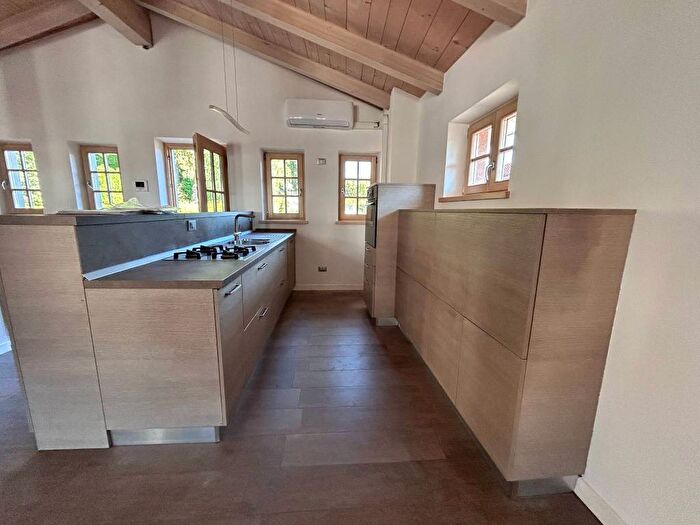 Casa con 5 locali in affitto in Via Centrale, Ravina, Trento