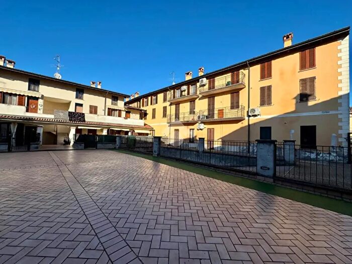 Appartamento bilocale in vendita in Via Bressanoro, Castelleone