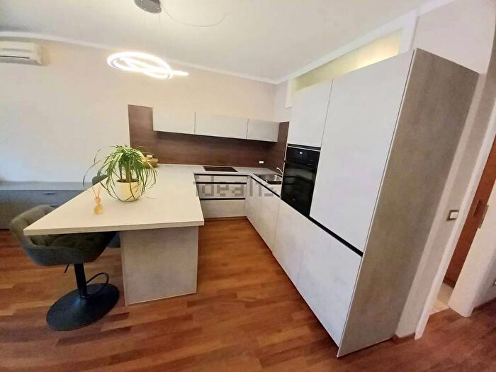 Appartamento monolocale in affitto in Via Cassa Di Risparmio, Centro, Merano