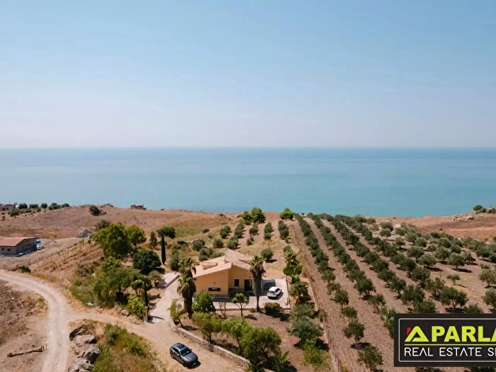 Casa quadrilocale in vendita in Palma Di Montechiaro