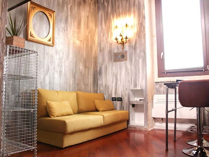 Appartamento bilocale in affitto in Via Solferino, Moscova, Milano