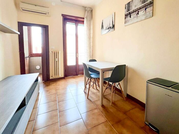 Appartamento bilocale in affitto in Viale Pisa, Bande Nere Inganni, Milano
