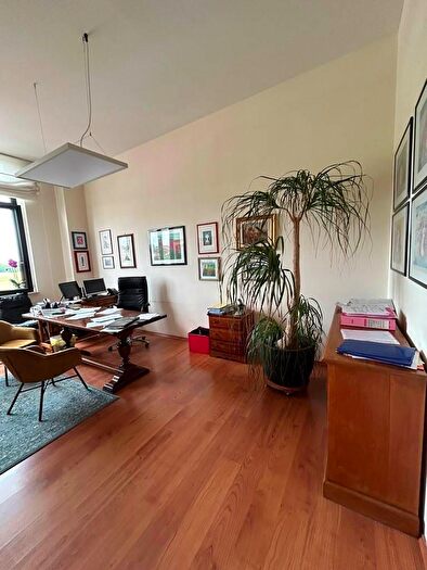 Appartamento con 5 locali in vendita in Siena