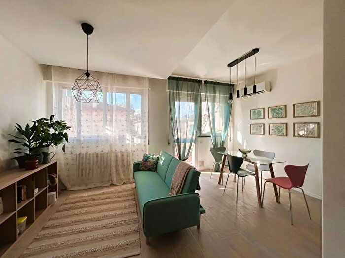 Appartamento trilocale in vendita in Massa