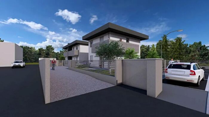 Casa quadrilocale in vendita in Piazza SantIlario, Marnate