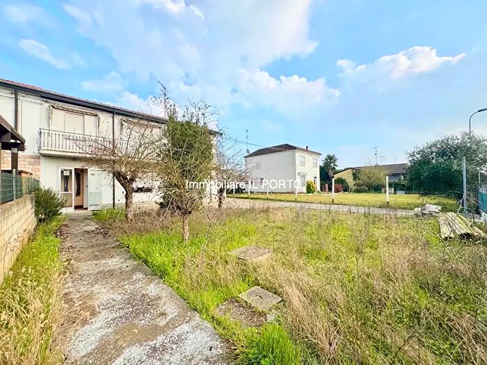 Appartamento con 6 locali in vendita in Lagosanto