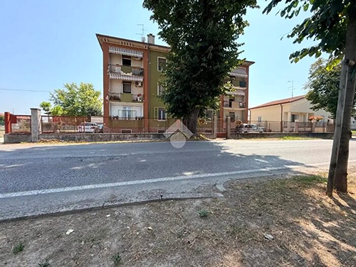 Appartamento quadrilocale in vendita in Via Verona, Vigasio