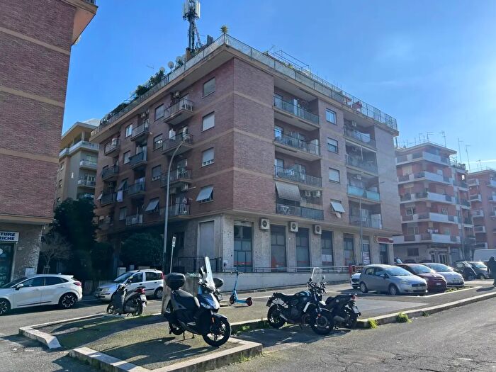 Appartamento in affitto in Via dei Crispolti, Roma