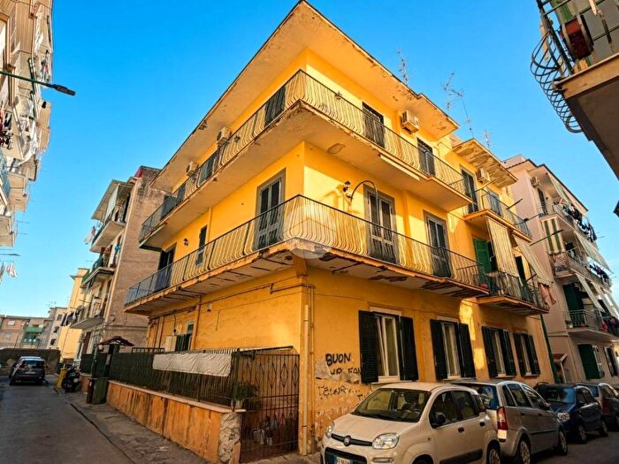 Appartamento trilocale in vendita in Via amalfi, Torre del Greco