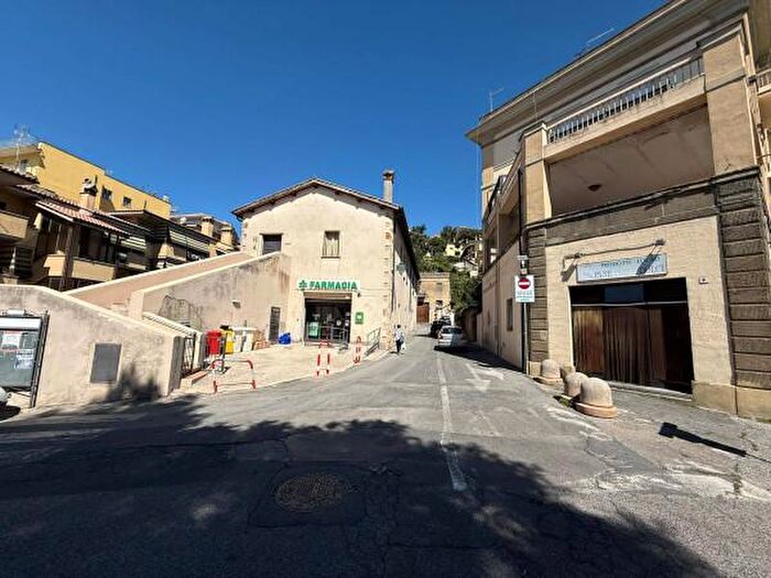 Appartamento quadrilocale in vendita in Via Cesare Battisti, Tolfa