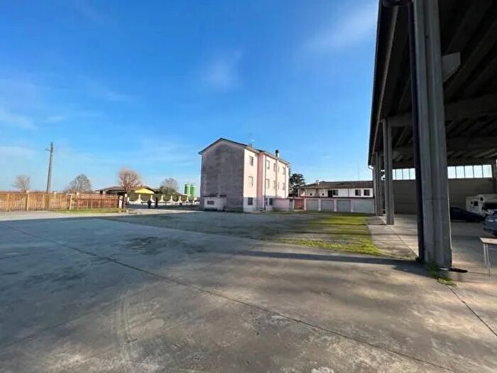 Appartamento in vendita in Via Nino dallOro, Crespiatica