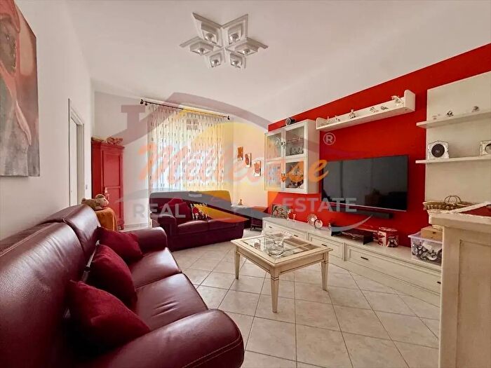 Appartamento quadrilocale in vendita in Viale Tica, Siracusa
