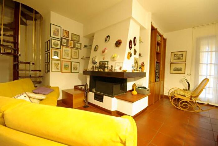 Casa con 6 locali in vendita in Via Palermo, San Giustino