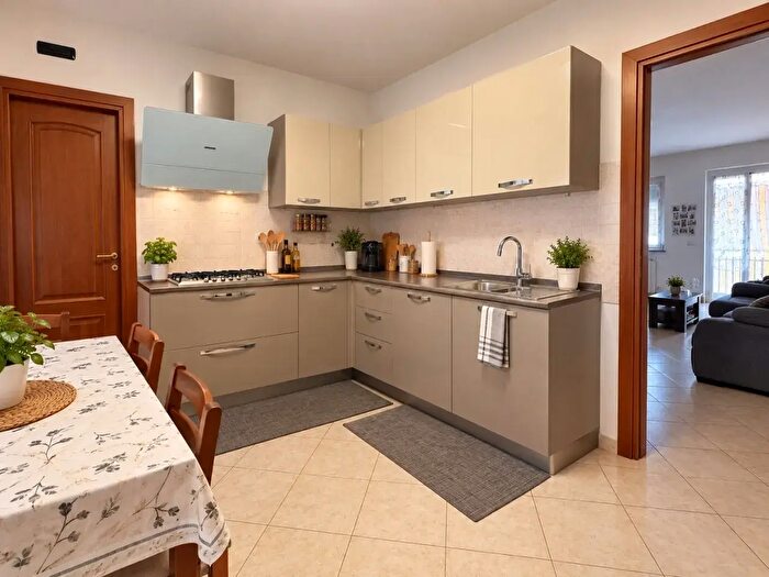 Appartamento con 5 locali in affitto in Casarza Ligure