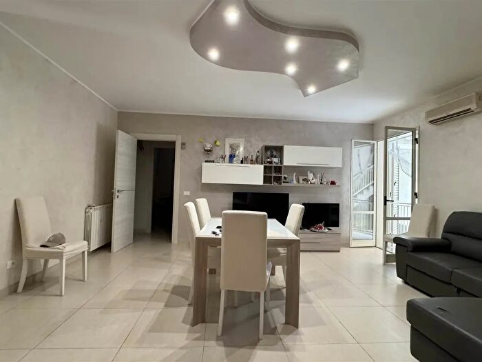 Appartamento quadrilocale in vendita in Via G Meli, Scordia