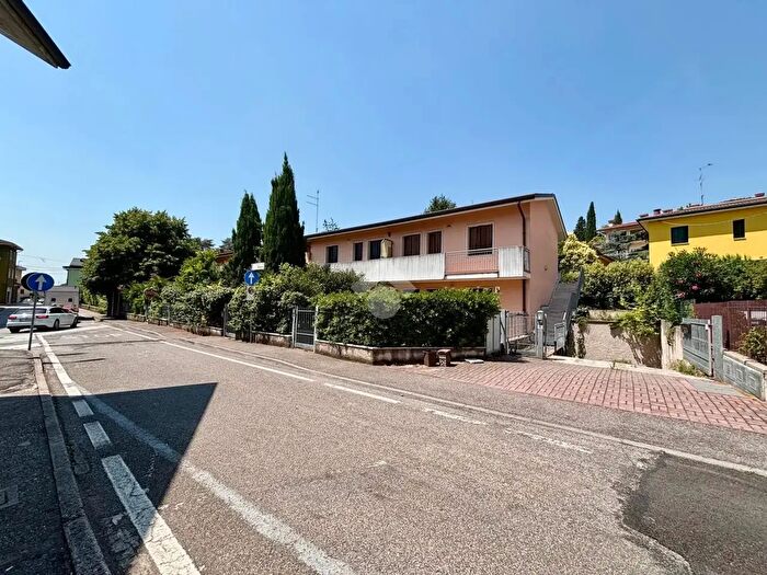 Appartamento bilocale in vendita in Via Corrobiolo, Sommacampagna