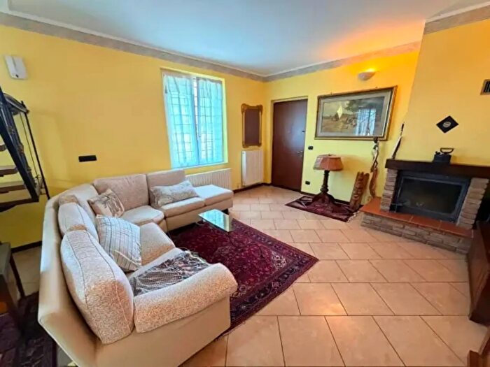 Casa trilocale in vendita in Strada della Resega, Piacenza