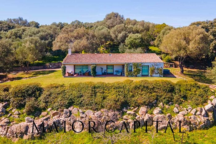 Casa con 6 locali in vendita in La Piredda, Arzachena