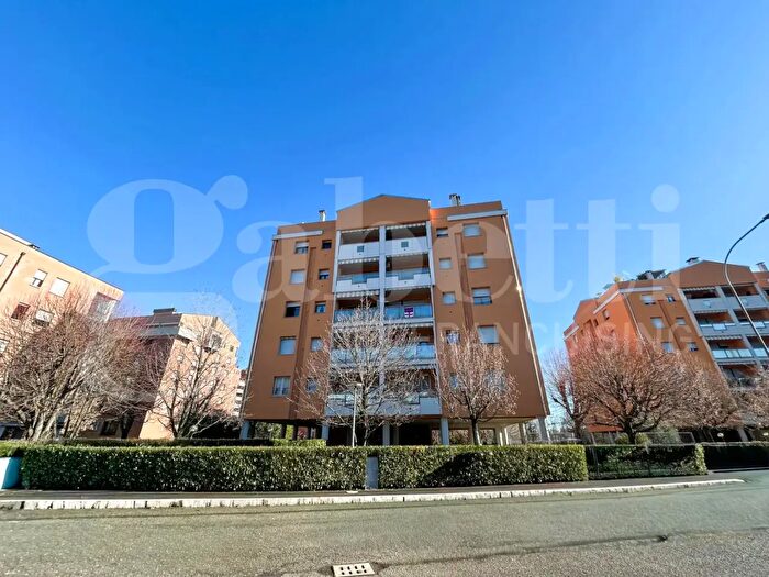 Appartamento quadrilocale in vendita in Via Roma, Zola Predosa