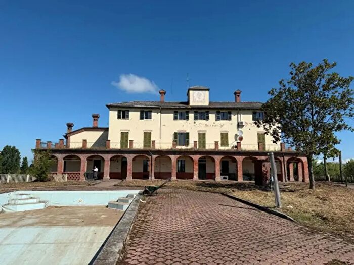 Casa con 6 locali in vendita in Via Pietro Baldi, Borgoratto Alessandrino