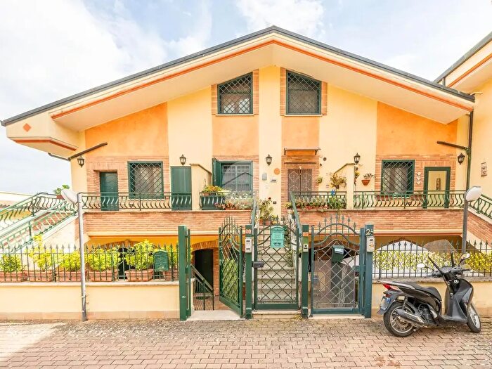 Appartamento trilocale in vendita in Via Antonio Vivaldi, Guidonia Montecelio