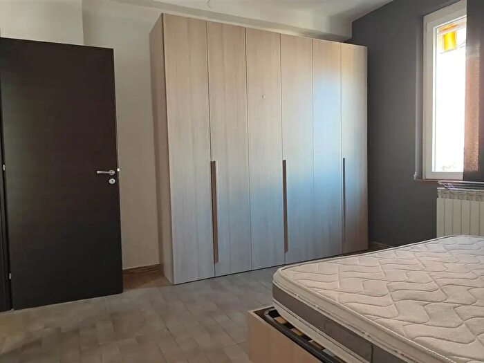 Appartamento quadrilocale in affitto in Via Adua, Cosenza