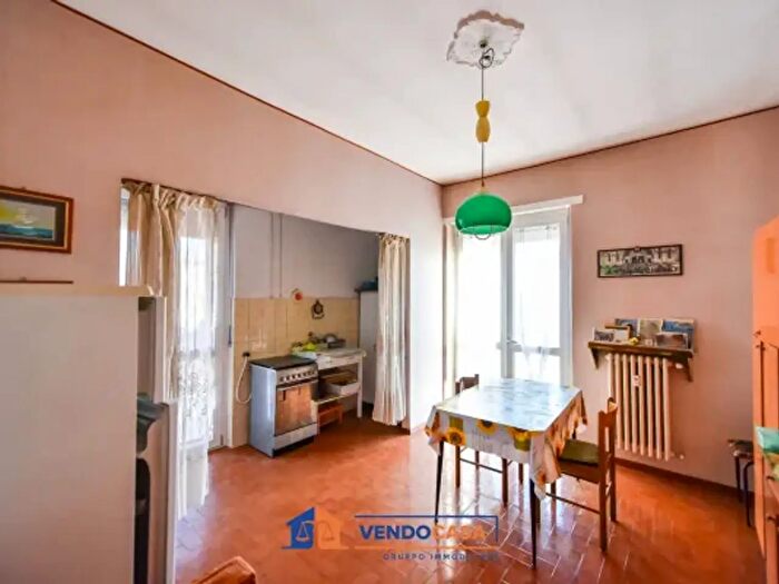 Appartamento trilocale in vendita in Via Castelgomberto, Torino