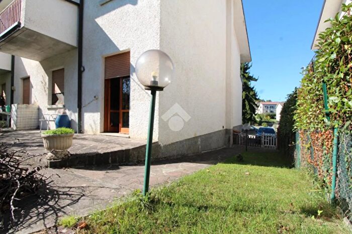 Casa con 5 locali in vendita in Via Don Giorgio Canovi, Toano