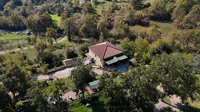 Casa con 14 locali in vendita in Contrada Vagni Arpino Frosinone, Arpino