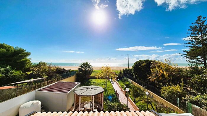 Casa quadrilocale in vendita in Cda Marinella, Porto Empedocle